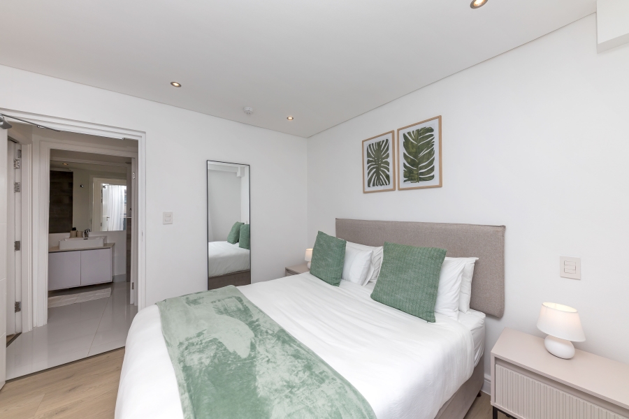 2 Bedroom Property for Sale in Sea Point Western Cape